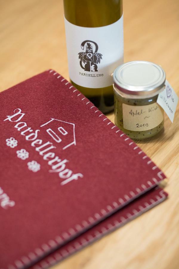 Weingut Pardellerhof Villa Marlengo Bagian luar foto